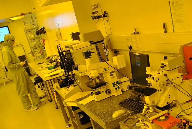 Labs and facilities in the London Centre for Nanotechnology. Photo: O. Usher (UCL MAPS)